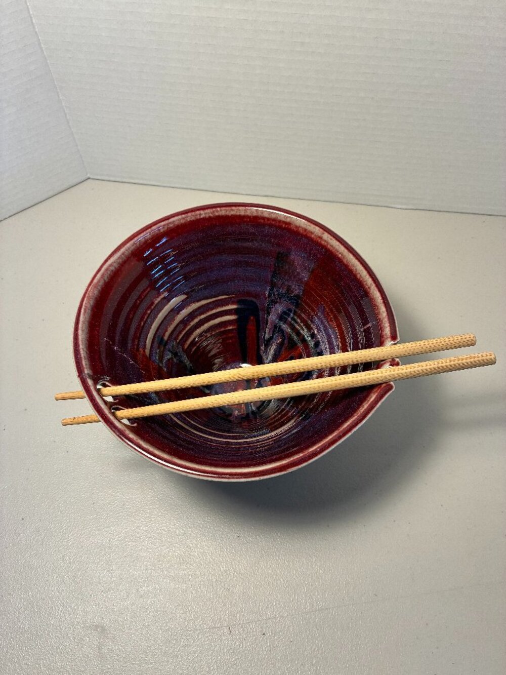 Hand Thrown Drip Glaze Pottery Balanced Rice Ramen Noodle Bowl Chopstick Rest